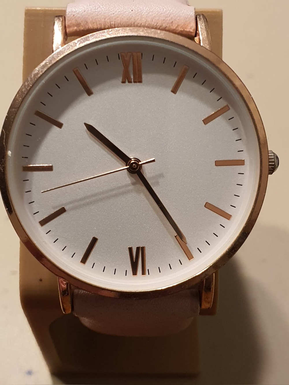 🦋10/$20🦋 FMDOTT02 Goldtone/White/Pink Leather Women's Watch